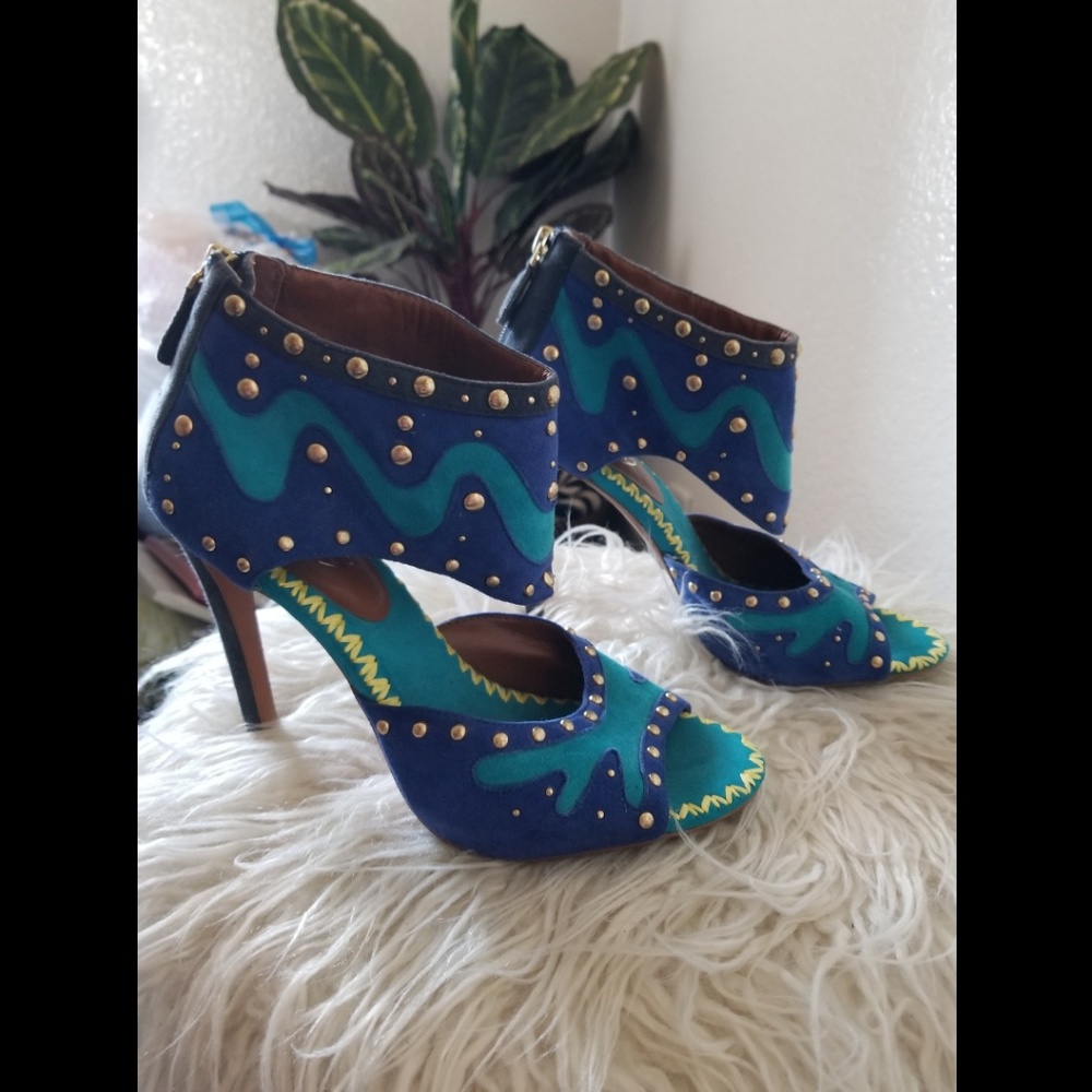 Brand new heels
